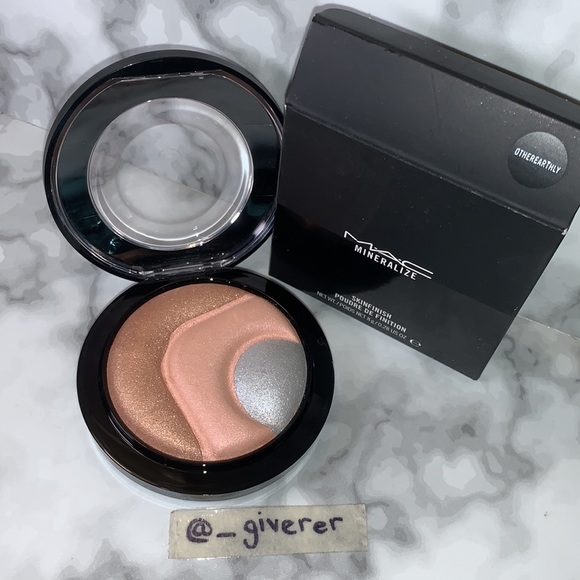 OTHEREARTHLY MAC Extra Dimension SkinFinish - Picture 3 of 17